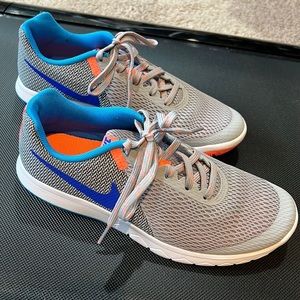 Nike Flex Experience RN 5
